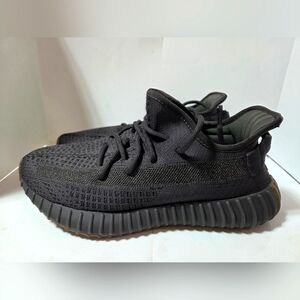 Yeezy Boost 350 V2 in Cinder Size 8½ Mens - FY4176